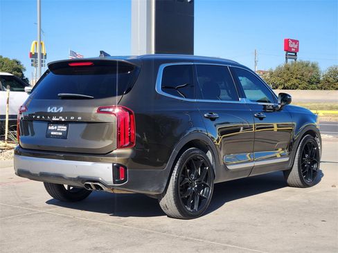 Used 2023 Kia Telluride S w/ S Sunroof Package image 4
