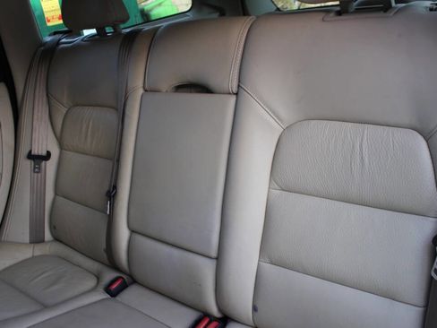 Used 2013 Volvo XC70 3.2 image 17