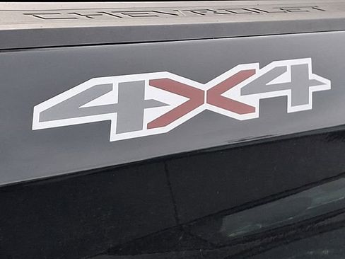 Used 2023 Chevrolet Silverado 1500 LT image 10