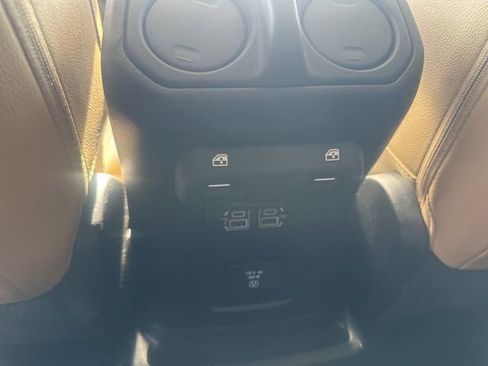 Used 2018 Jeep Wrangler Unlimited Sahara w/ Dual Top Group AWD/4WD image 12