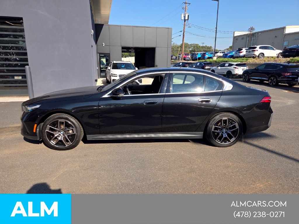 Used 2026 BMW 530i xDrive AWD/4WD image 2