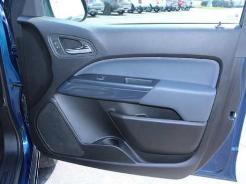Used 2019 Chevrolet Colorado Z71 AWD/4WD image 28