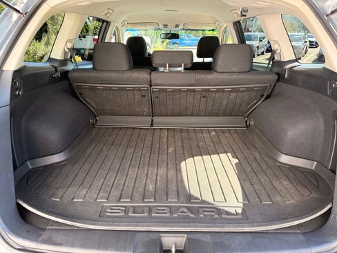 Used 2013 Subaru Outback 2.5i Premium w/ All-Weather Pkg AWD/4WD image 10
