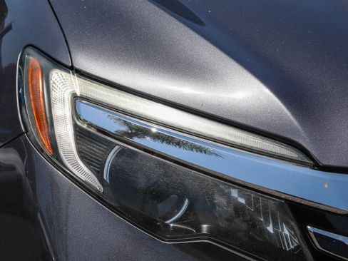Used 2016 Honda Pilot Touring image 6