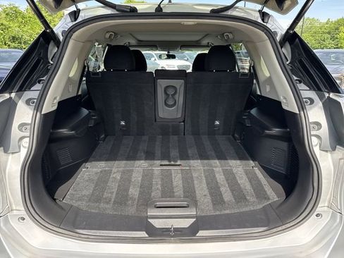 Used 2014 Nissan Rogue SV w/ SV Premium Package AWD/4WD image 18