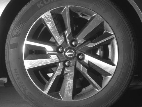 Used 2025 Nissan Versa SV image 13