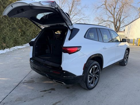 Used 2025 Buick Enclave Sport Touring image 33