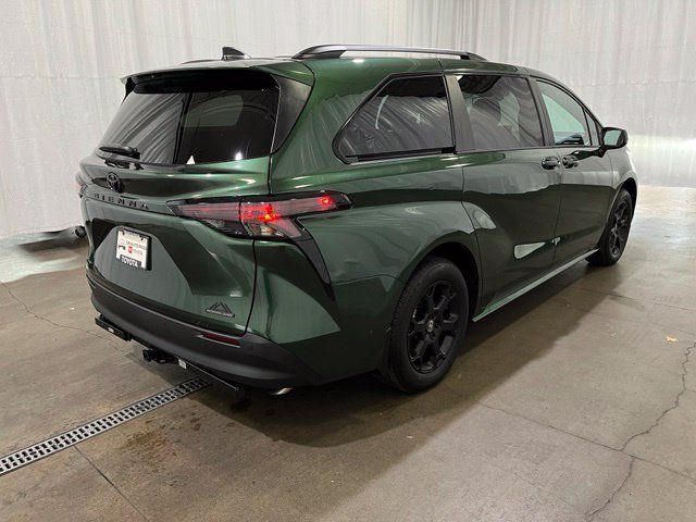 Certified 2026 Toyota Sienna XLE Woodland Edition AWD/4WD image 4