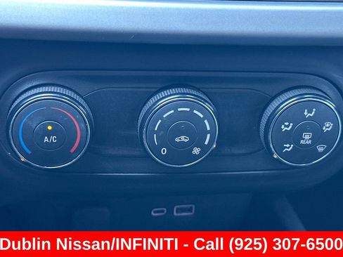 Used 2024 Chevrolet Trax LS w/ Driver Confidence Package FWD image 28