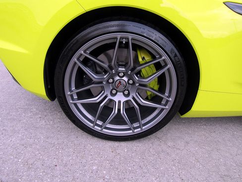 Used 2024 Chevrolet Corvette Z06 RWD image 24