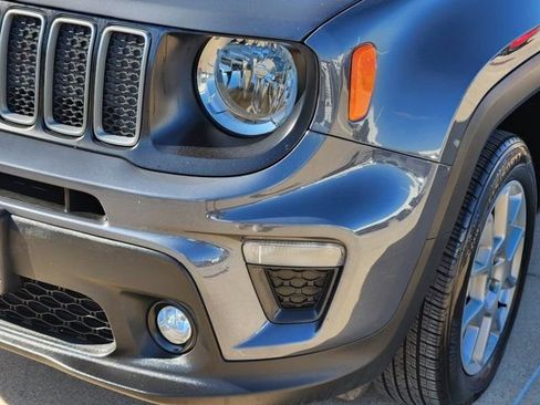 Used 2022 Jeep Renegade Latitude image 16