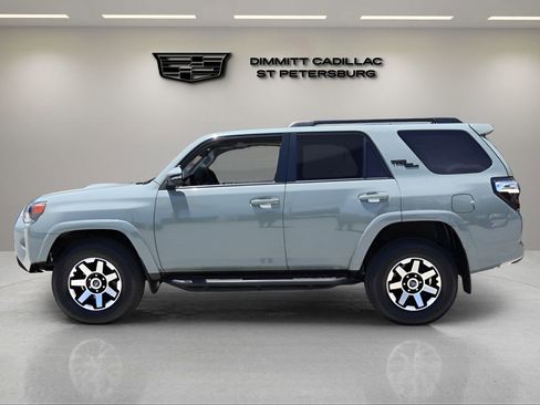 Used 2023 Toyota 4Runner TRD Off-Road Premium w/ Moonroof Package AWD/4WD image 2