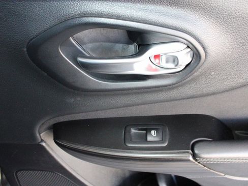 Used 2014 Jeep Cherokee Latitude image 52