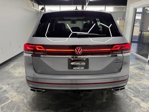 Used 2026 Volkswagen Atlas SEL Premium R-Line AWD/4WD image 4