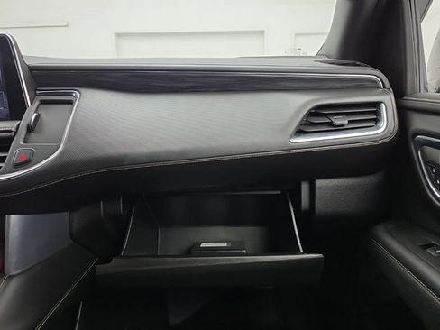Used 2023 GMC Yukon SLT AWD/4WD image 40