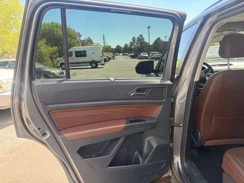 Used 2022 Volkswagen Atlas SE AWD/4WD image 16