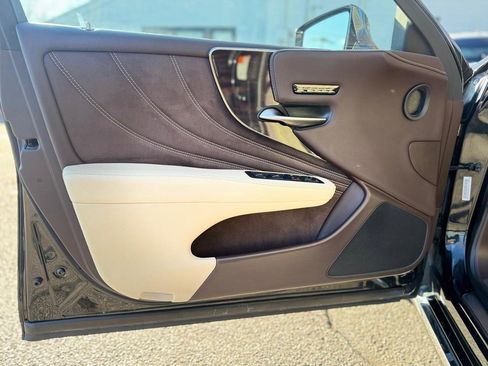 Used 2020 Lexus LS 500 AWD image 12