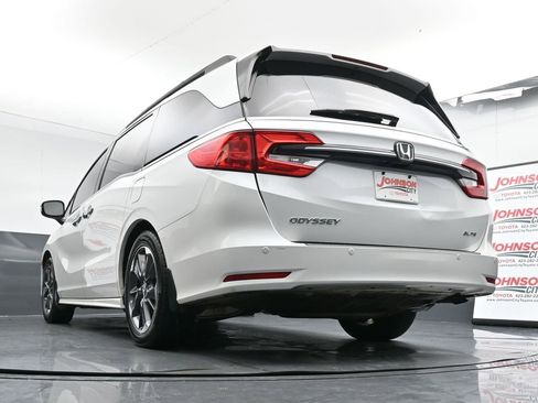 Used 2023 Honda Odyssey Elite image 45