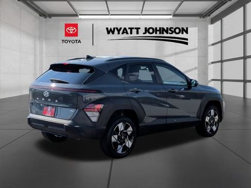 Used 2024 Hyundai Kona SEL AWD/4WD image 8