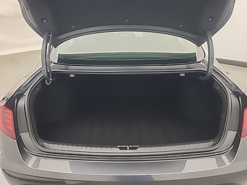 Used 2023 Hyundai Sonata Limited FWD image 17