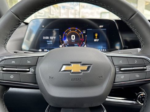 New 2026 Chevrolet Equinox LT w/ Safety and Technology Package FWD image 23