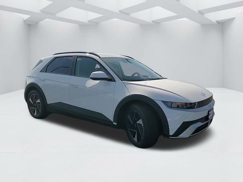 New 2025 Hyundai Ioniq 5 SEL image 3