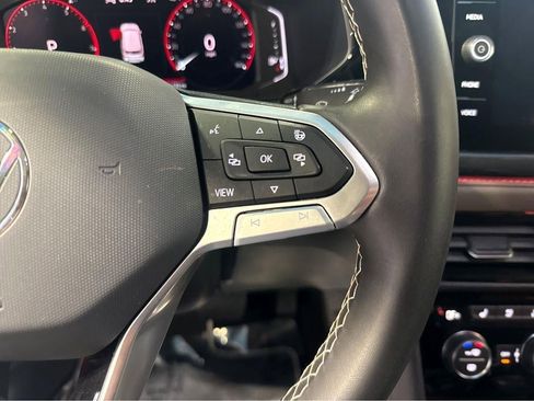 Used 2023 Volkswagen Taos SEL image 20