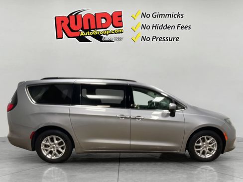 Used 2021 Chrysler Voyager Lxi FWD image 7
