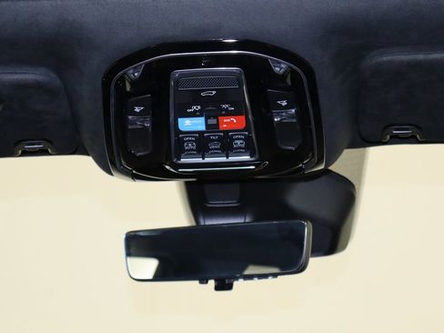Used 2025 Jeep Grand Wagoneer L Series III w/ Rear Seat Video Group 1 AWD/4WD image 27