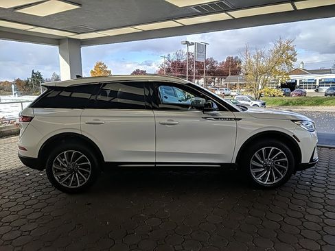 Used 2024 Lincoln Corsair Reserve w/ Equipment Group 201A image 4