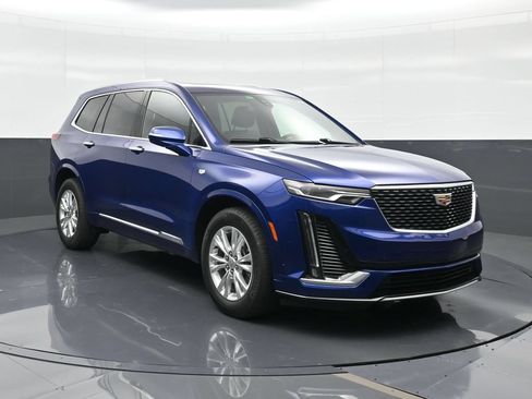 Certified 2023 Cadillac XT6 Luxury FWD image 4