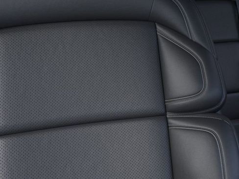 New 2025 Lincoln Navigator Reserve w/ Jet Appearance Package AWD/4WD image 16