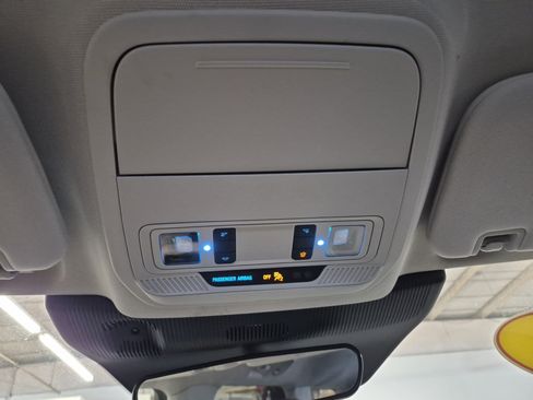 Used 2025 Ford Explorer Active RWD image 39