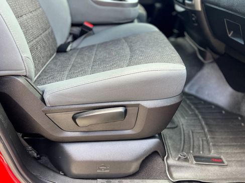 Used 2019 RAM 1500 Big Horn AWD/4WD image 22