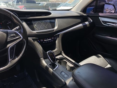 Used 2019 Cadillac XT5 Premium Luxury FWD image 11