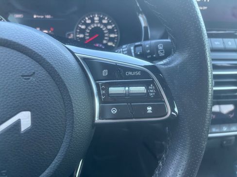 Used 2023 Kia Seltos SX w/ SX Sunroof Package AWD/4WD image 23