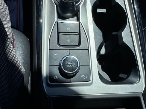 Certified 2024 Ford Explorer ST-Line w/ Class IV Trailer Tow Package AWD/4WD image 19