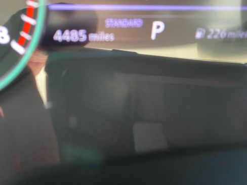 Used 2025 Nissan Pathfinder SL w/ SL Premium Package image 4