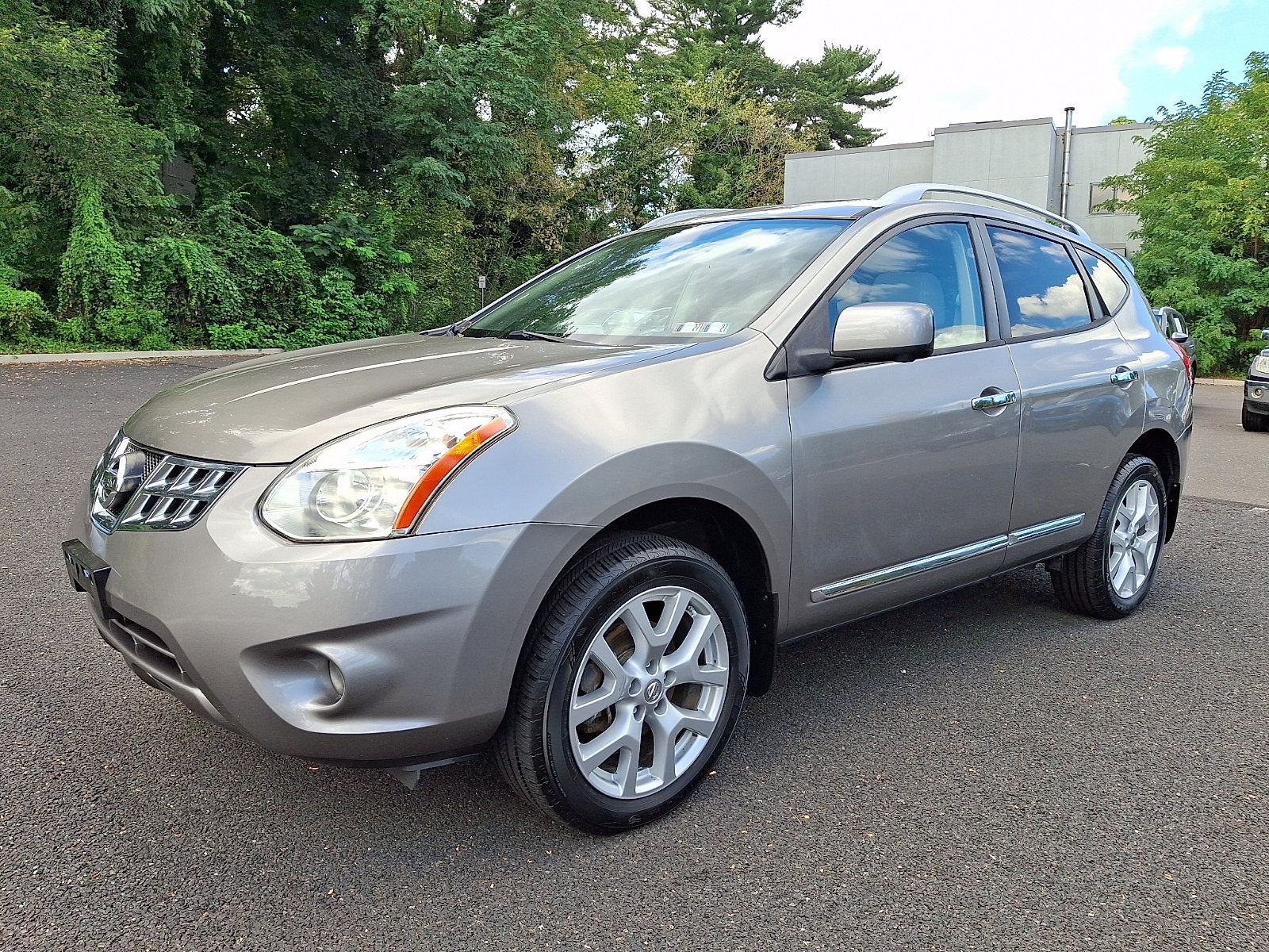 Used 2013 Nissan Rogue SL AWD/4WD image 3