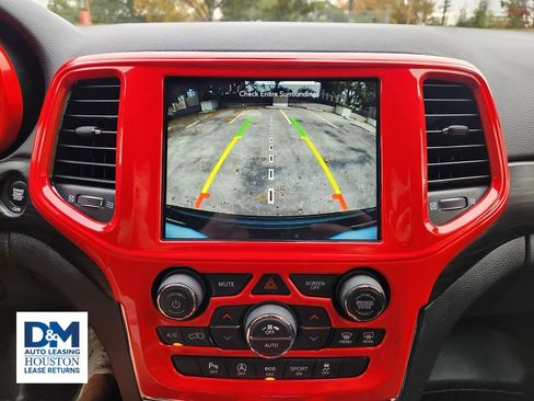 Used 2021 Jeep Grand Cherokee Laredo X image 24