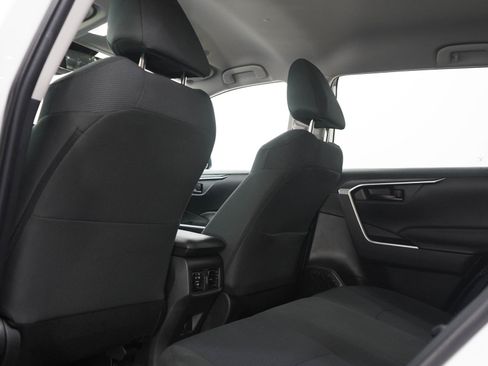 Used 2023 Toyota RAV4 LE AWD/4WD image 17