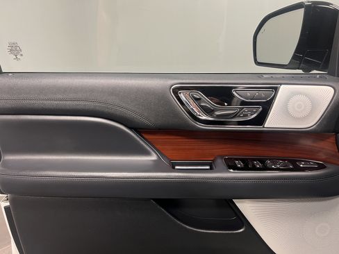 Used 2022 Lincoln Navigator L Reserve image 20