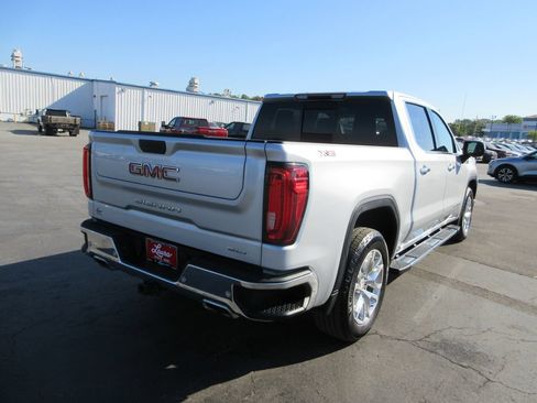 Used 2019 GMC Sierra 1500 SLT w/ SLT Premium Plus Package AWD/4WD image 8