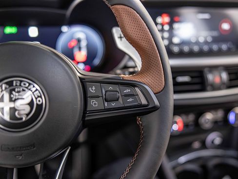 New 2025 Alfa Romeo Stelvio Sprint image 27