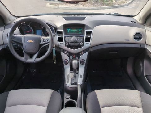Used 2014 Chevrolet Cruze LS image 14