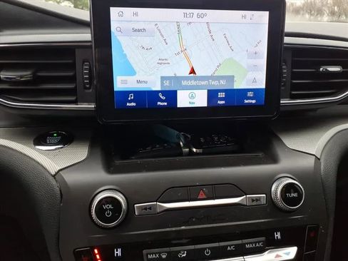 Used 2020 Ford Explorer XLT w/ Equipment Group 202A image 34