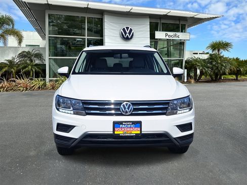Used 2020 Volkswagen Tiguan S image 2