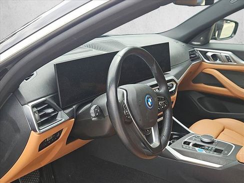 Used 2023 BMW i4 eDrive40 RWD image 10