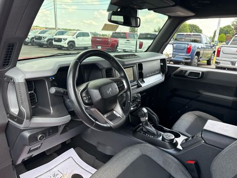 Used 2022 Ford Bronco Big Bend w/ Sasquatch Package AWD/4WD image 12