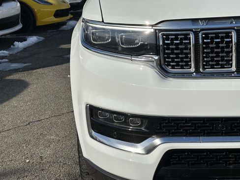Used 2022 Jeep Grand Wagoneer Series II w/ Premium Group II image 9